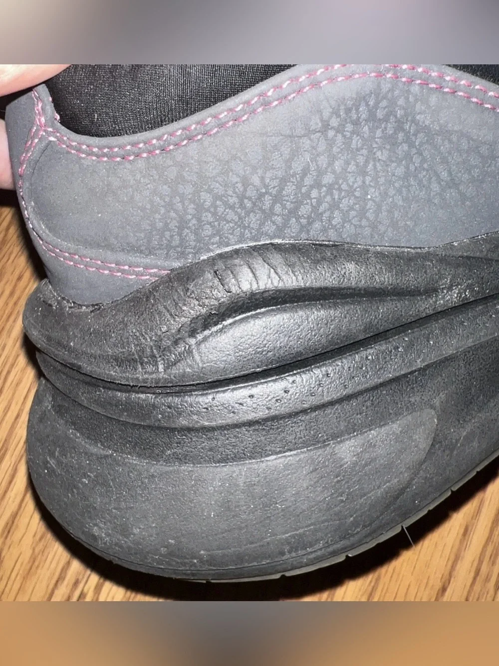 Clove Womens Black & Pink Shoes Size 8.5 Slip On Comfort Nursing Sneakers